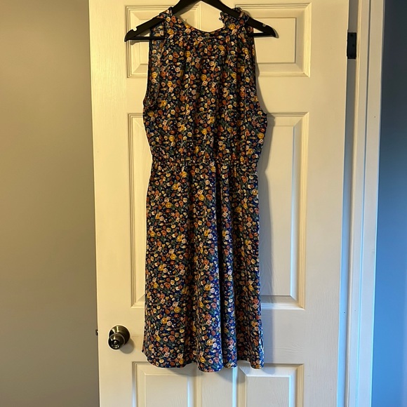 Floral Print Dress - Picture 3 of 6